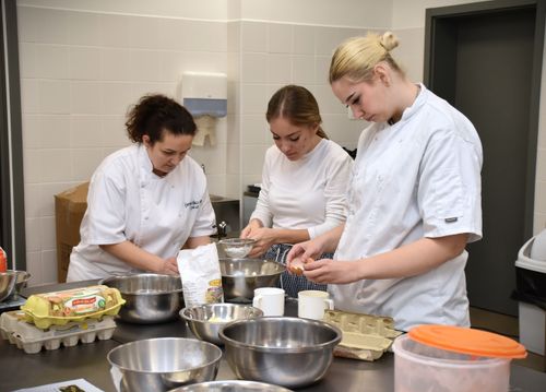 Szerezz piacképes szakmát a Tolna Vármegyei SZC Magyar László Szakképző Iskolában!